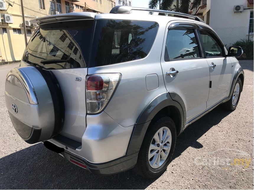 2012 toyota rush 1.5 s 7seater