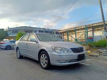 2004 Toyota Camry 2.4 V Sedan