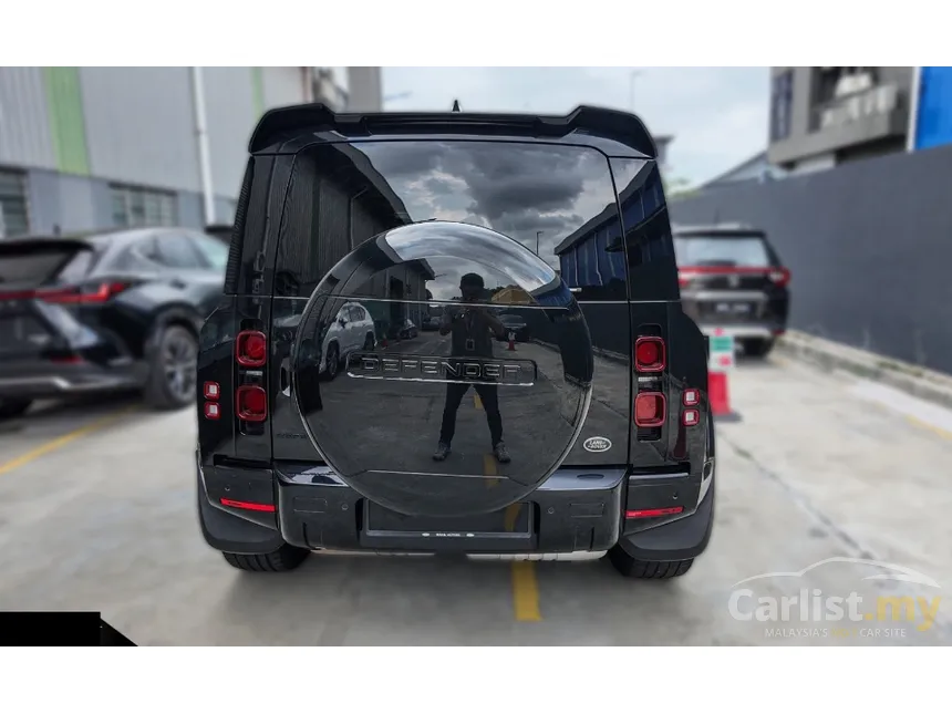 2021 Land Rover Defender 110 D300 S SUV