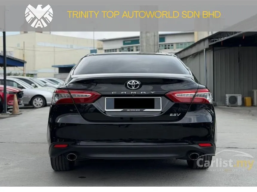2018 Toyota Camry V Sedan