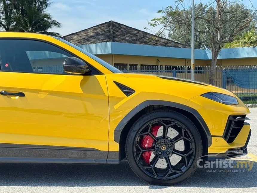 2023 Lamborghini Urus Performante SUV