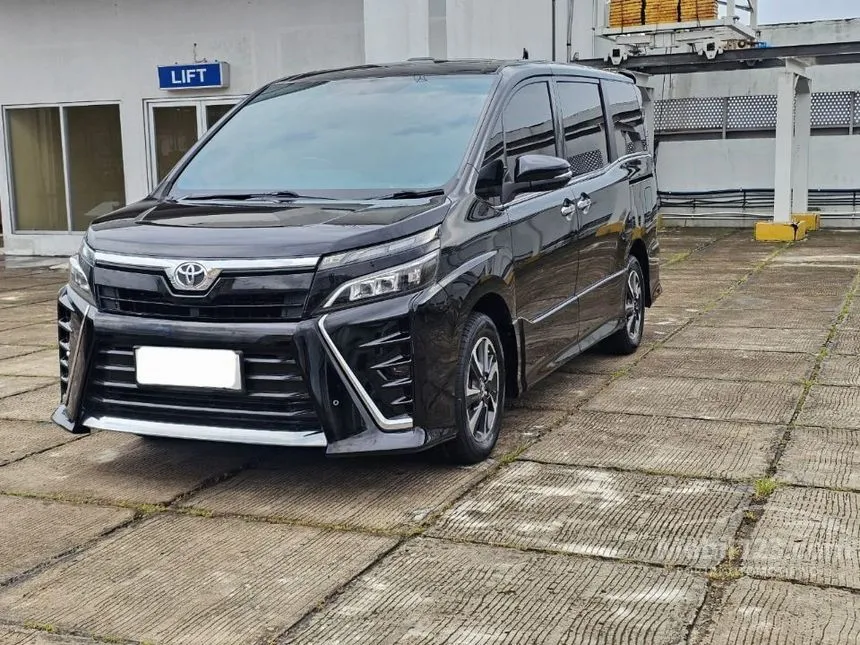 2019 Toyota Voxy MPV