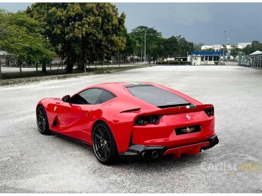 2019 Ferrari 812 Superfast Coupe