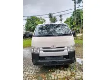 2025 Toyota Hiace 3.0 Window Van Van