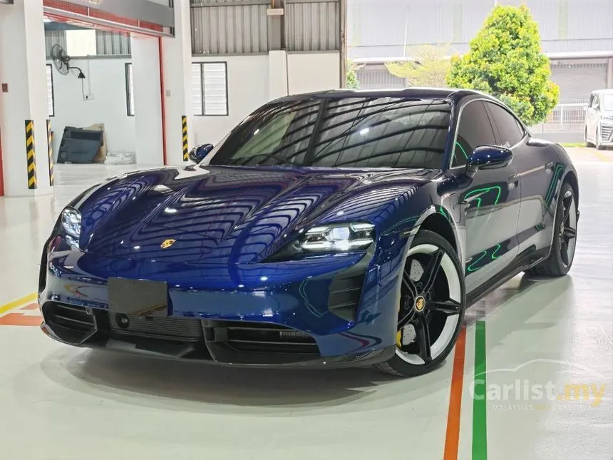 2022 Porsche Taycan Turbo S Sedan