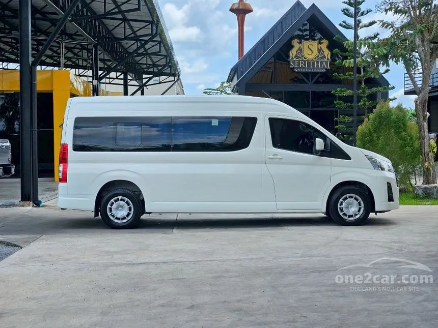 2021 Toyota Commuter Van