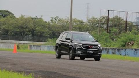 Wuling Almaz dan DFSK Glory 580 Diyakini Tak Saling 'Makan' Karena Alasan Ini
