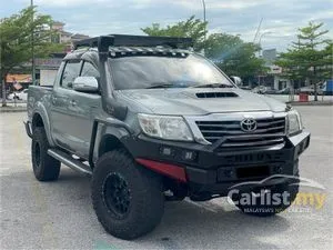 2014 Toyota Hilux 2.5 G VNT Dual Cab (Metallic) Pickup