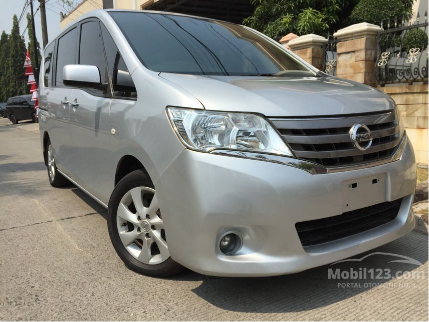 Jual Mobil Nissan Serena 2013 X 2.0 di Banten Automatic MPV Silver Rp