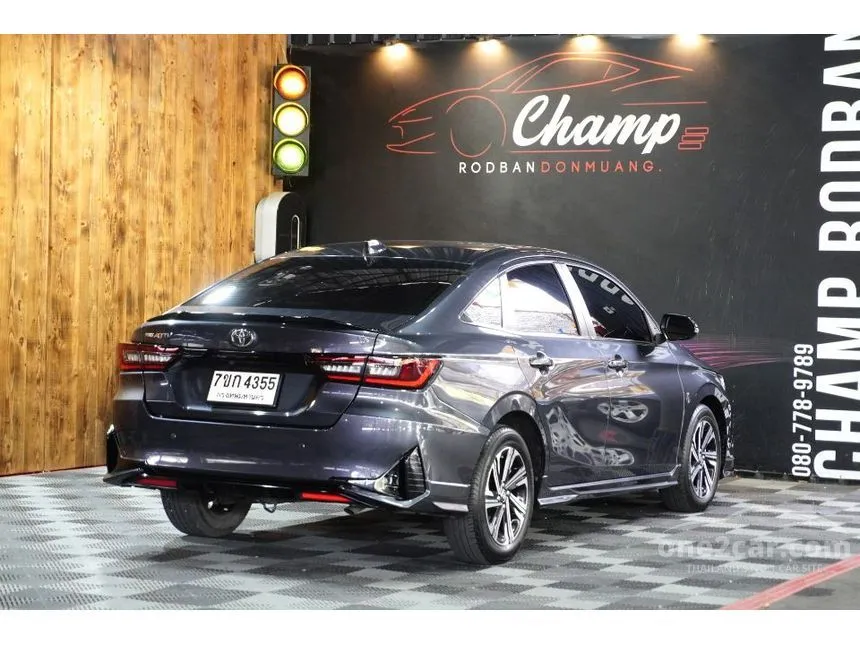 2024 Toyota Yaris Ativ Premium Sedan