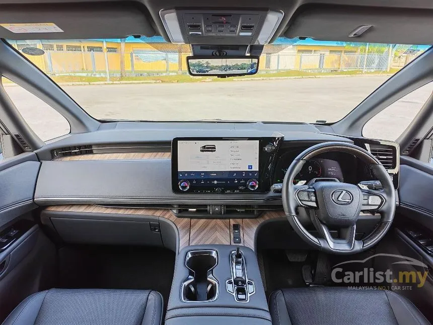 2024 Lexus LM 500h 4 Seater MPV