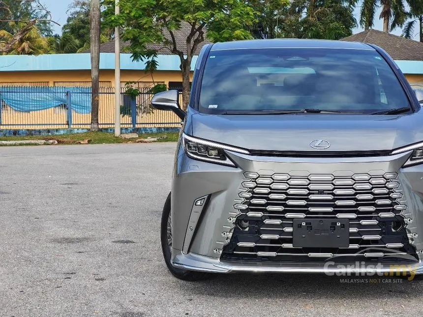 2024 Lexus LM 500h 4 Seater MPV