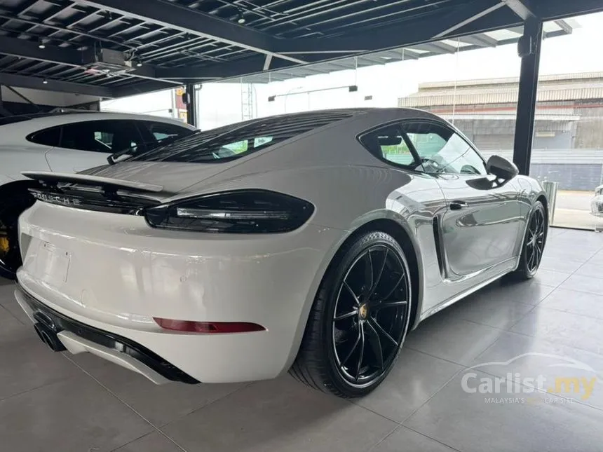2022 Porsche 718 Cayman Coupe