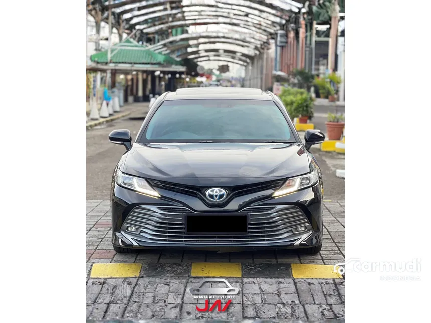 2021 Toyota Camry V Sedan