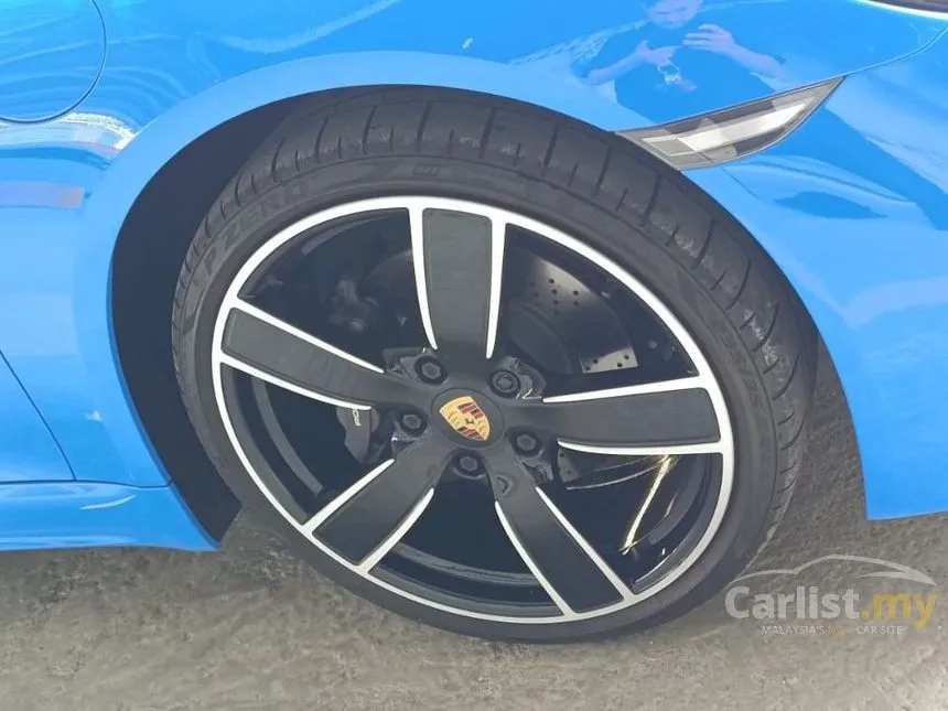 2022 Porsche 718 Cayman Coupe