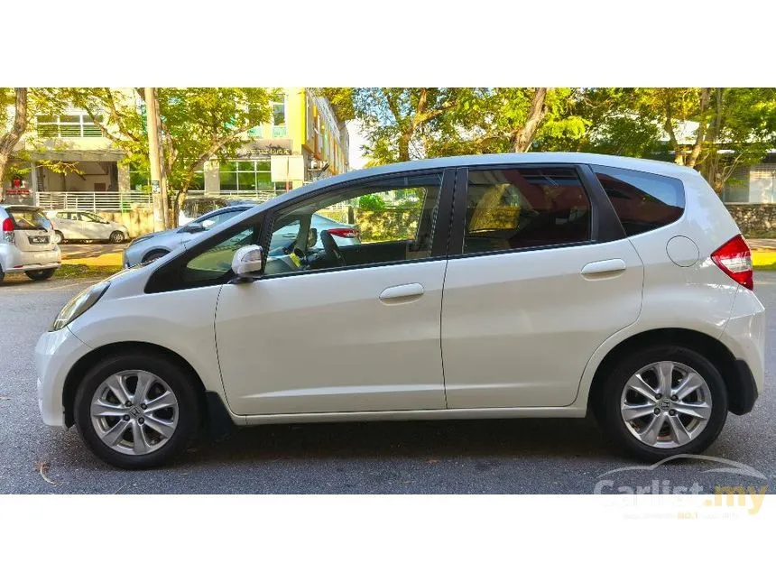 2012 Honda Jazz V Hatchback