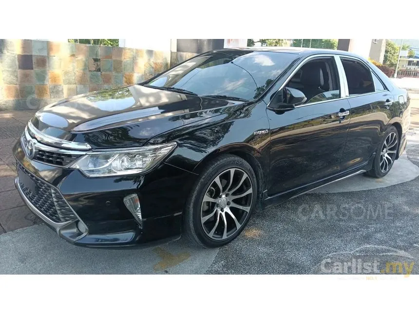 2015 Toyota Camry Hybrid Sedan