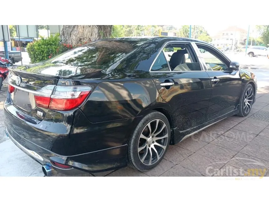 2015 Toyota Camry Hybrid Sedan