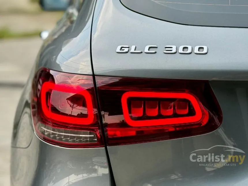 2021 Mercedes-Benz GLC300 4MATIC AMG Line SUV
