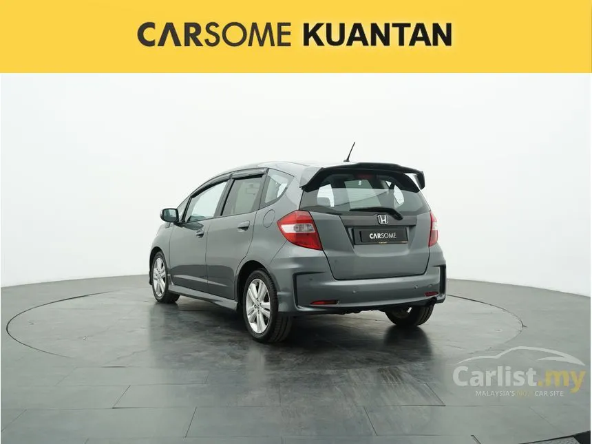 2011 Honda Jazz V Hatchback