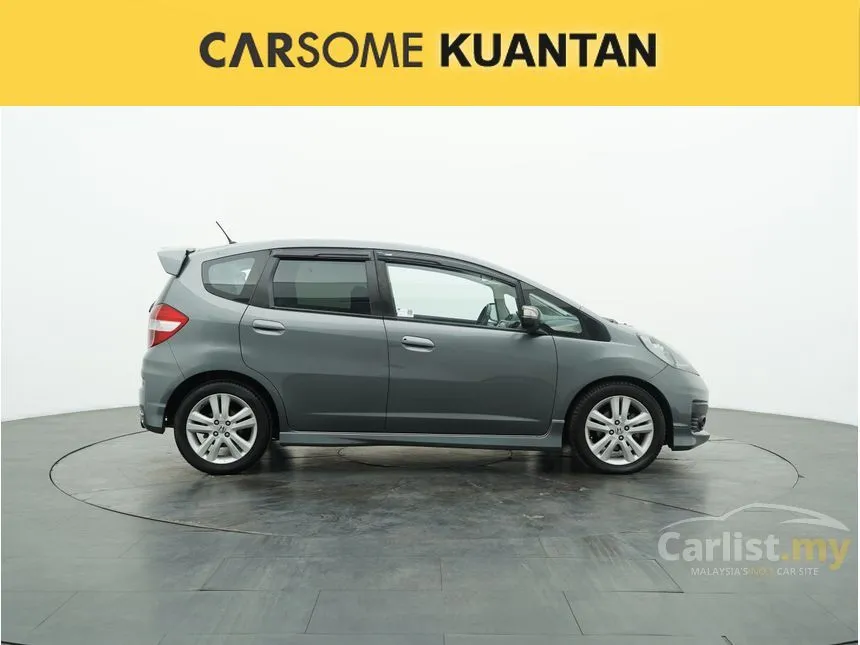 2011 Honda Jazz V Hatchback