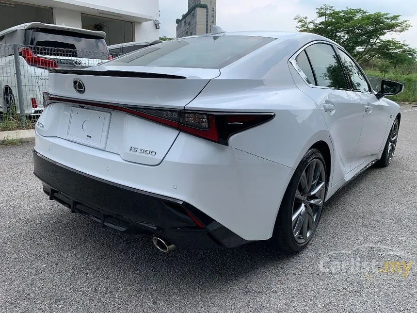 2022 Lexus IS 300 F Sport Sedan