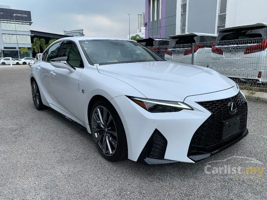 2022 Lexus IS 300 F Sport Sedan