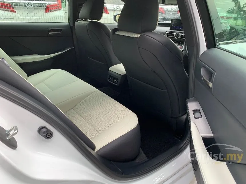 2022 Lexus IS 300 F Sport Sedan