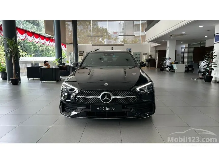 2025 Mercedes-Benz C300 AMG Line Sedan