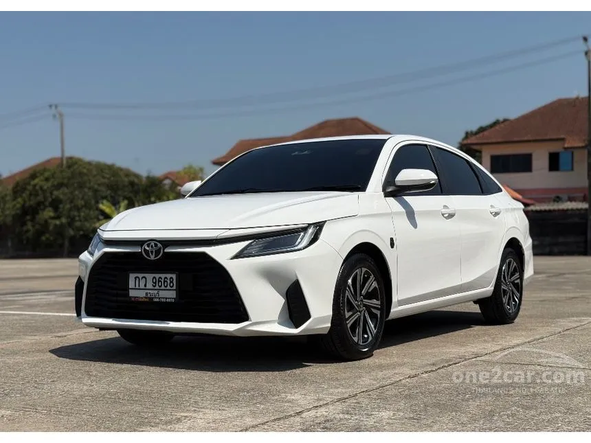 2023 Toyota Yaris Ativ Smart Sedan