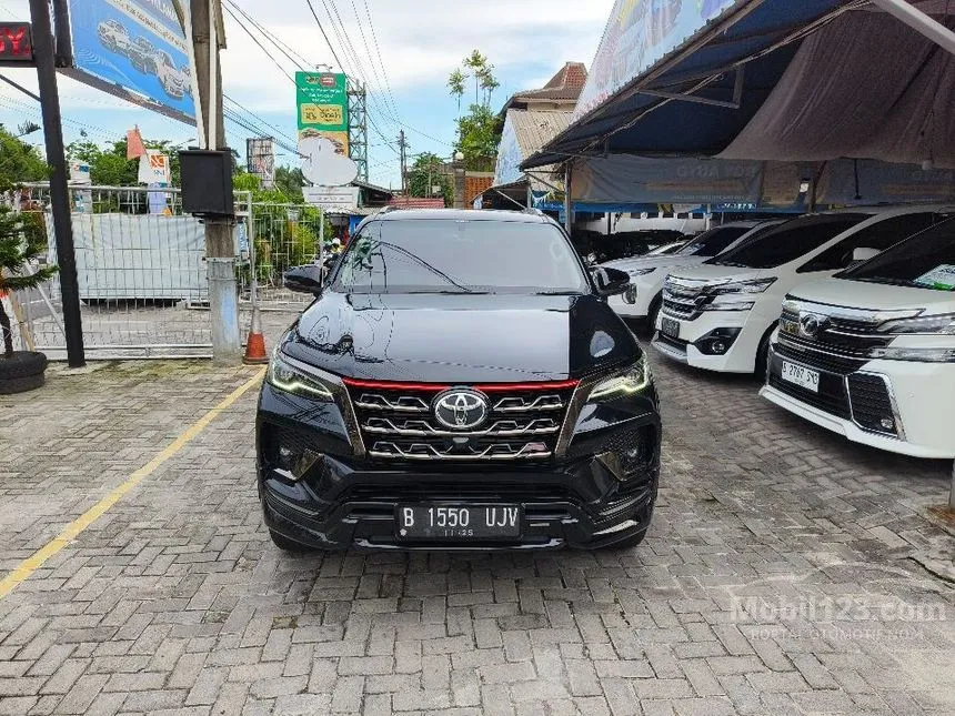 Jual Mobil Toyota Fortuner 2020 TRD 2.4 di Yogyakarta Automatic SUV Hitam Rp 499.000.000