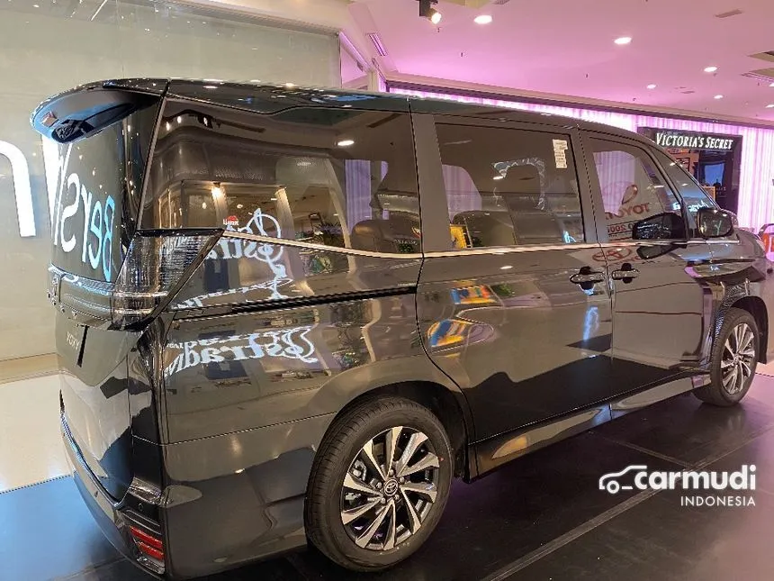 2024 Toyota Voxy Van Wagon