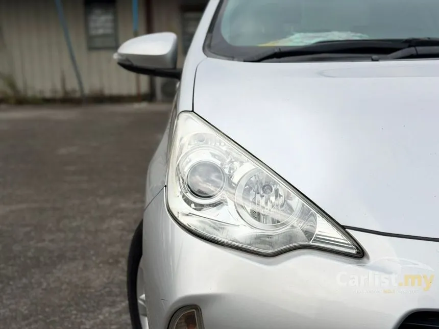 2013 Toyota Prius C Hybrid Hatchback