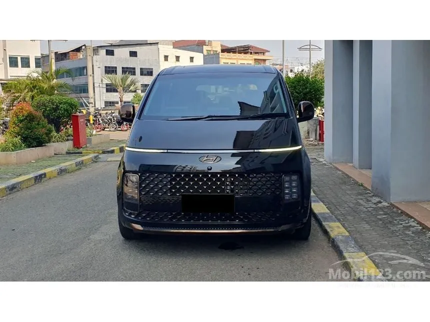 2022 Hyundai Staria Signature 9 MPV