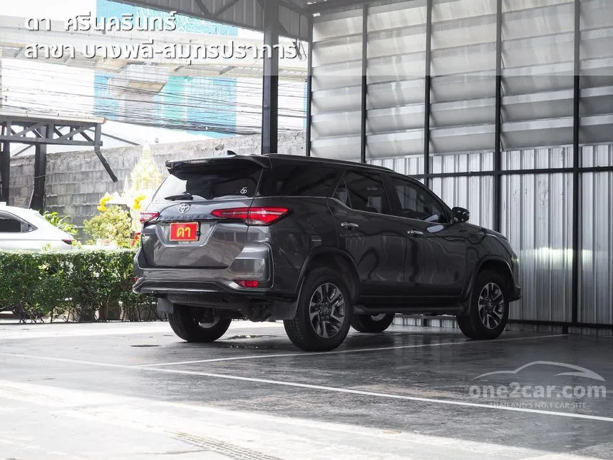 2023 Toyota FORTUNER Leader V SUV
