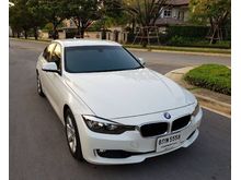 2017 BMW 320i 2.0 F30 (ปี 11-16) Sedan AT