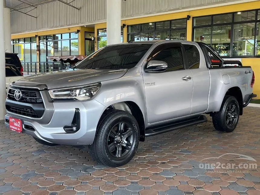 2020 Toyota Hilux Revo Mid Pickup