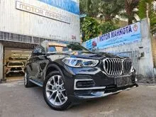 2023 BMW X5 3.0 xDrive40i xLine SUV Antik 4 rb km BMW X5 3.0 Xdrive 4.0i AWD G05 Xline facelift 2024 nik 2023 hitam black 7 seaters vacuum doors X 5