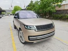 P530 First Edition (LOW Mileage, Provide Warranty) 2022 Land Rover Range Rover Vogue 4.4. Executive Class Rear Seats, Rear Entertainment SV. P400 P300