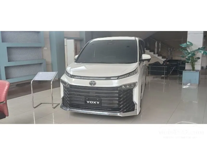 Jual Mobil Toyota Voxy 2023 2.0 di DKI Jakarta Automatic Van Wagon Putih Rp 598.000.000