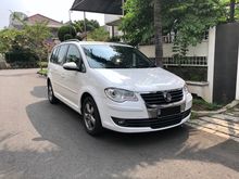 2009 Volkswagen Touran 1.4 TSI MPV Turbo Warna Putih