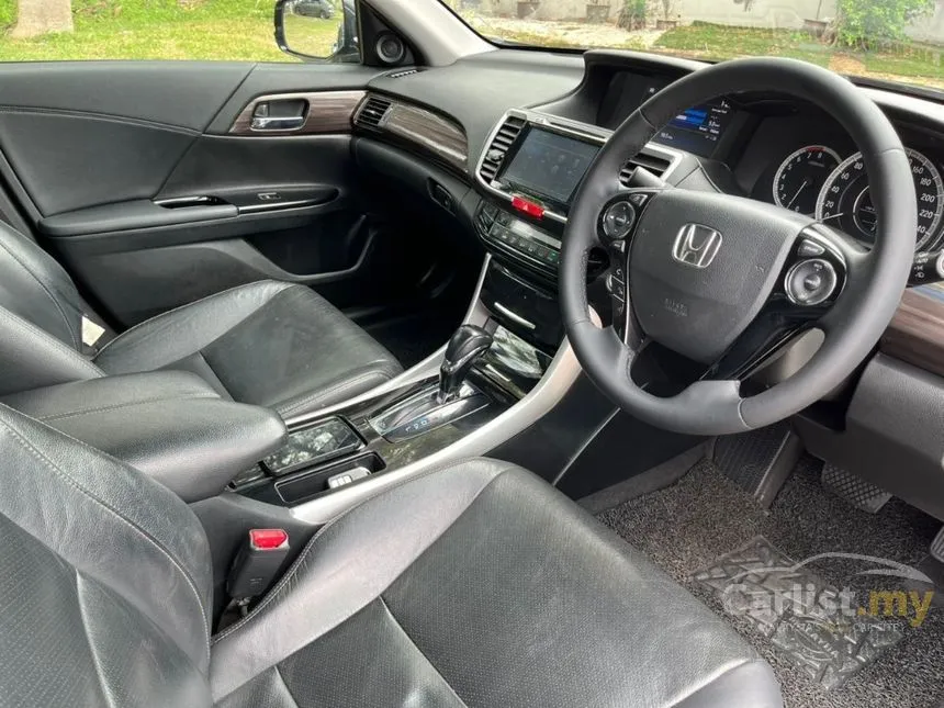 2019 Honda Accord VTi-L Sedan