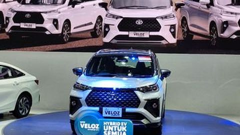 Harga Resmi Toyota Veloz Hybrid mulai Rp308 Juta, tapi Ada Diskon Spesial Nih!