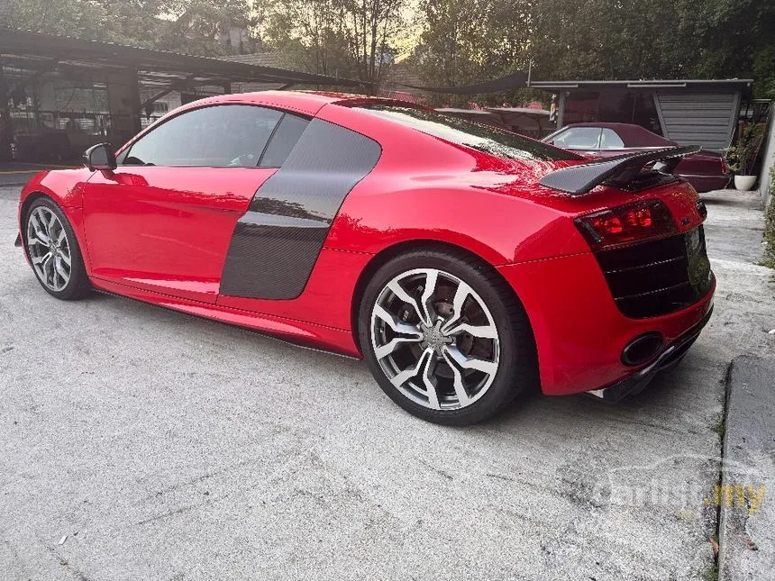 2010 Audi R8 Quattro FSI Coupe