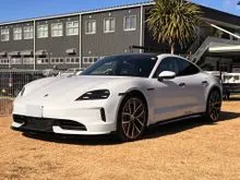 2025 UNREGISTER Porsche Taycan 0.0 Performance Battery Plus 4-seat Sport Design Package Panoramic Roof Matrix LED BOSE 21-inch Aero Design (Incoming)