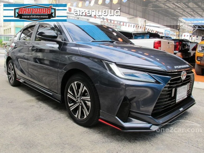 2025 Toyota Yaris Ativ Premium Luxury Sedan