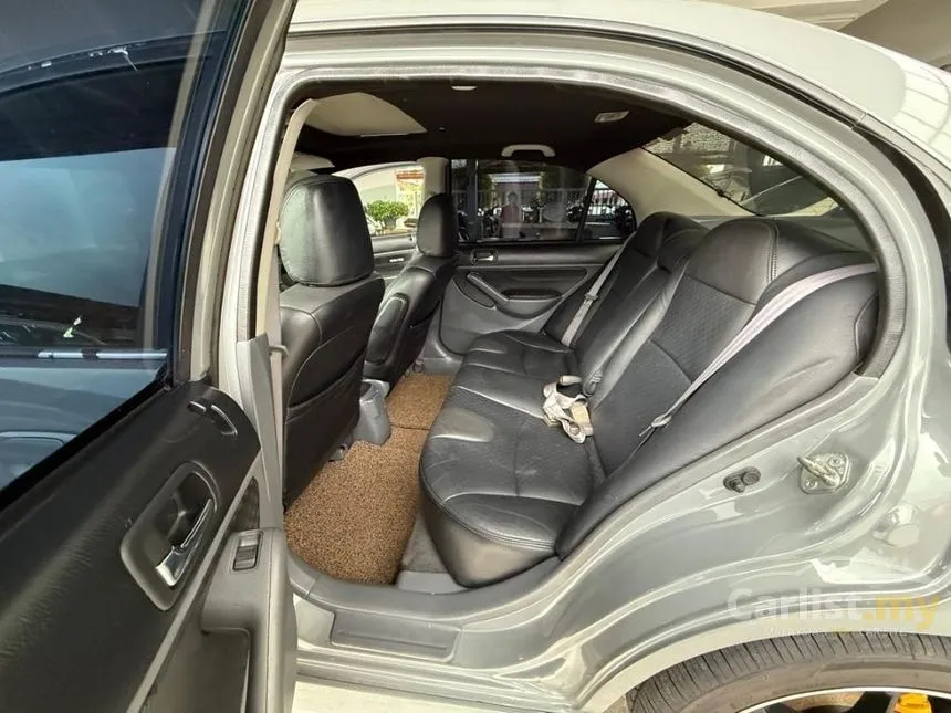 2004 Honda Civic VTi-S Sedan