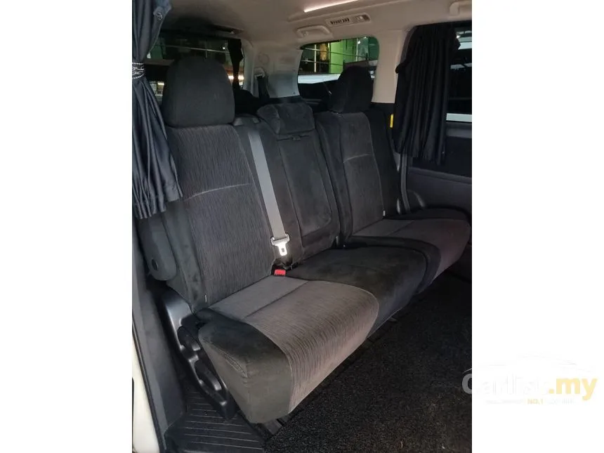 2011 Toyota Vellfire Z MPV