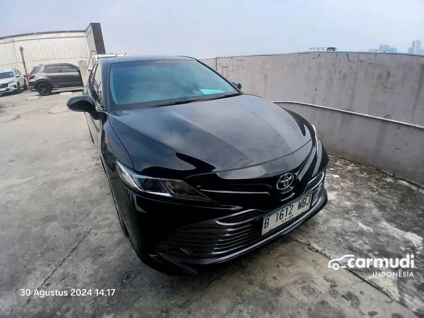 2021 Toyota Camry V Sedan