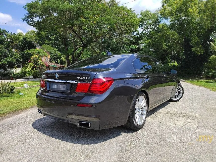 2011 BMW 740Li Sedan